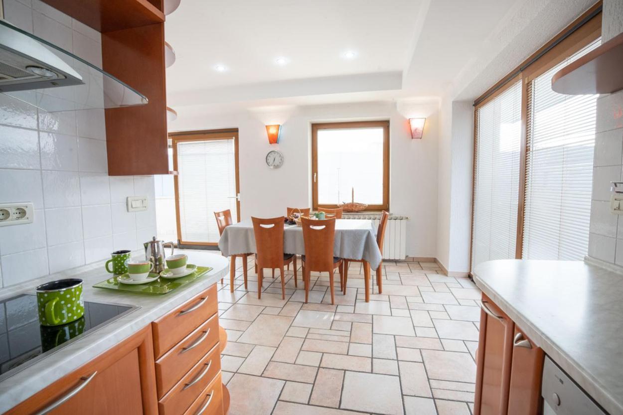 Apartment Ajdi Ajdovščina Εξωτερικό φωτογραφία